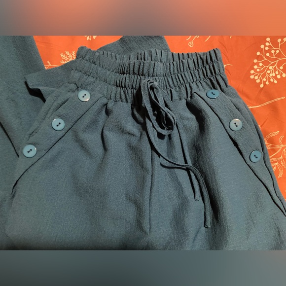 SHEIN VCAY Solid Slant Pocket Wide Leg Pants - Picture 6 of 7